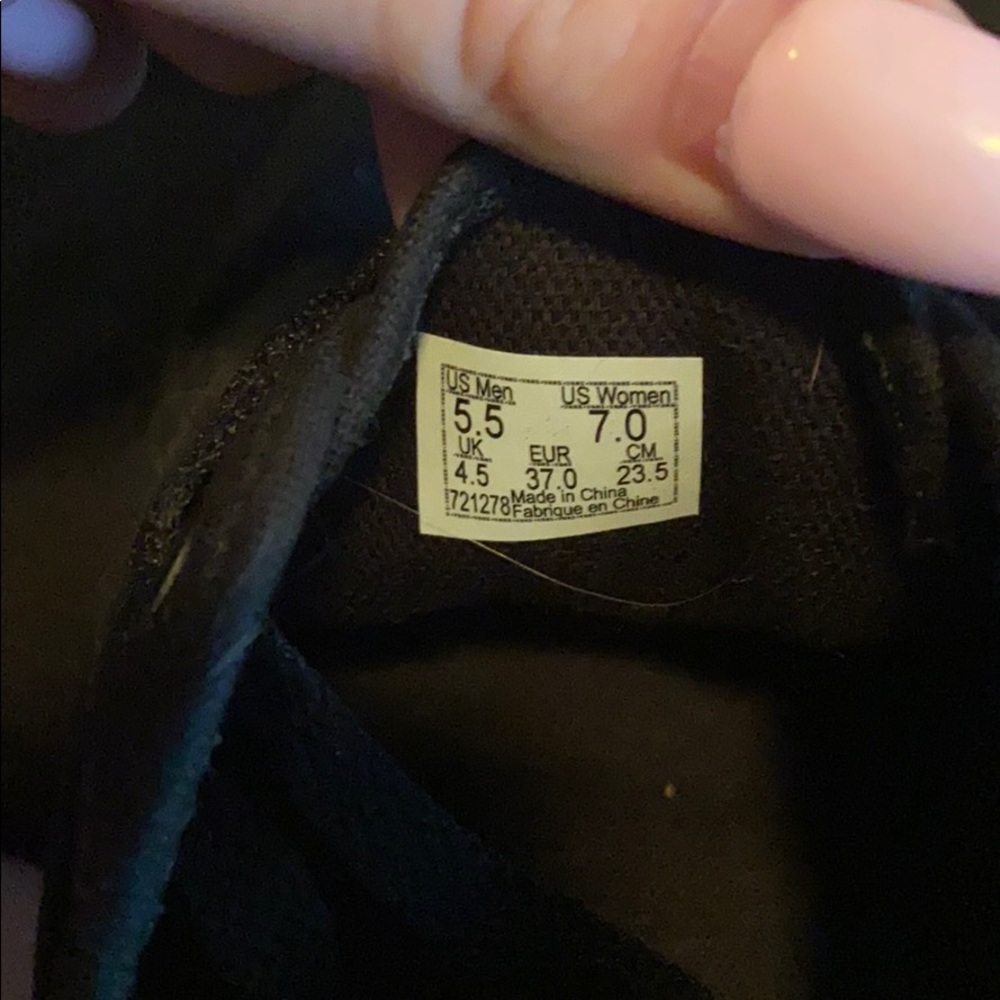 vans - Picture 4 of 4